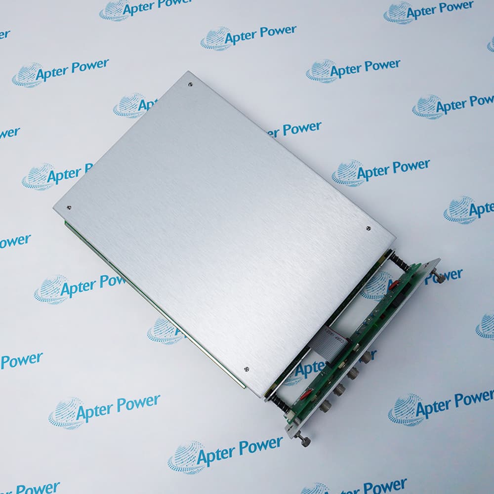 Bently Nevada 3300/03-01-00 3300 system module, industrial monitoring hardware with front panel and casing details